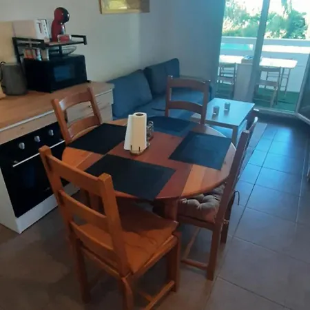T2-terrasse-piscine-snack-bar La Ciotat
